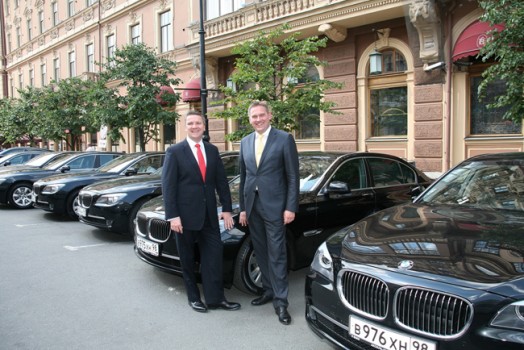Автопарк "Гранд Отеля Европа" пополнился шестью BMW 7 серии 730Ld, а также автомобилями BMW X1 2.3dA и BMW X5 30d 