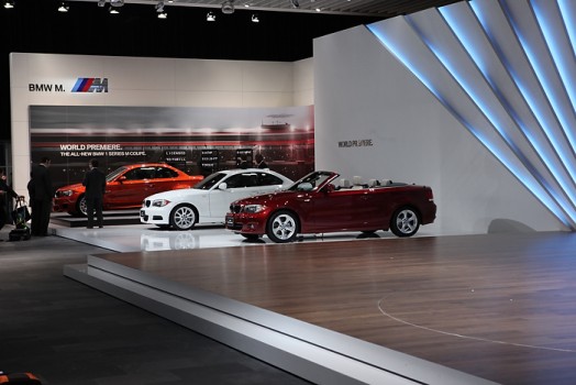 Общий вид экспозиции BMW NAIAS - 2010