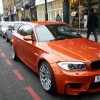 BMW 1er M Coupe Valencia Orange согревает холодным Лондонским утром